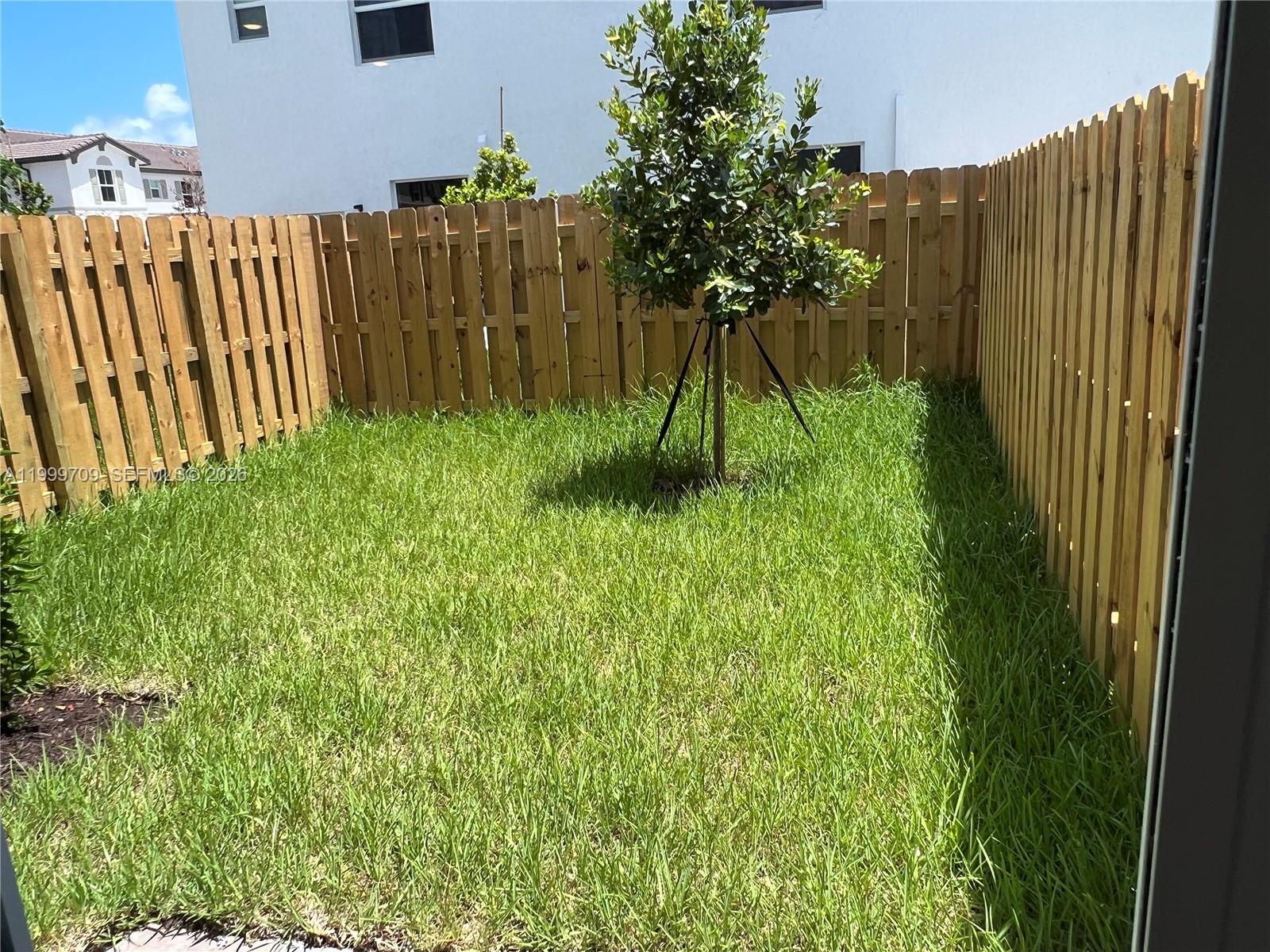 12223 Nw 23rd Pl Property Photo 5