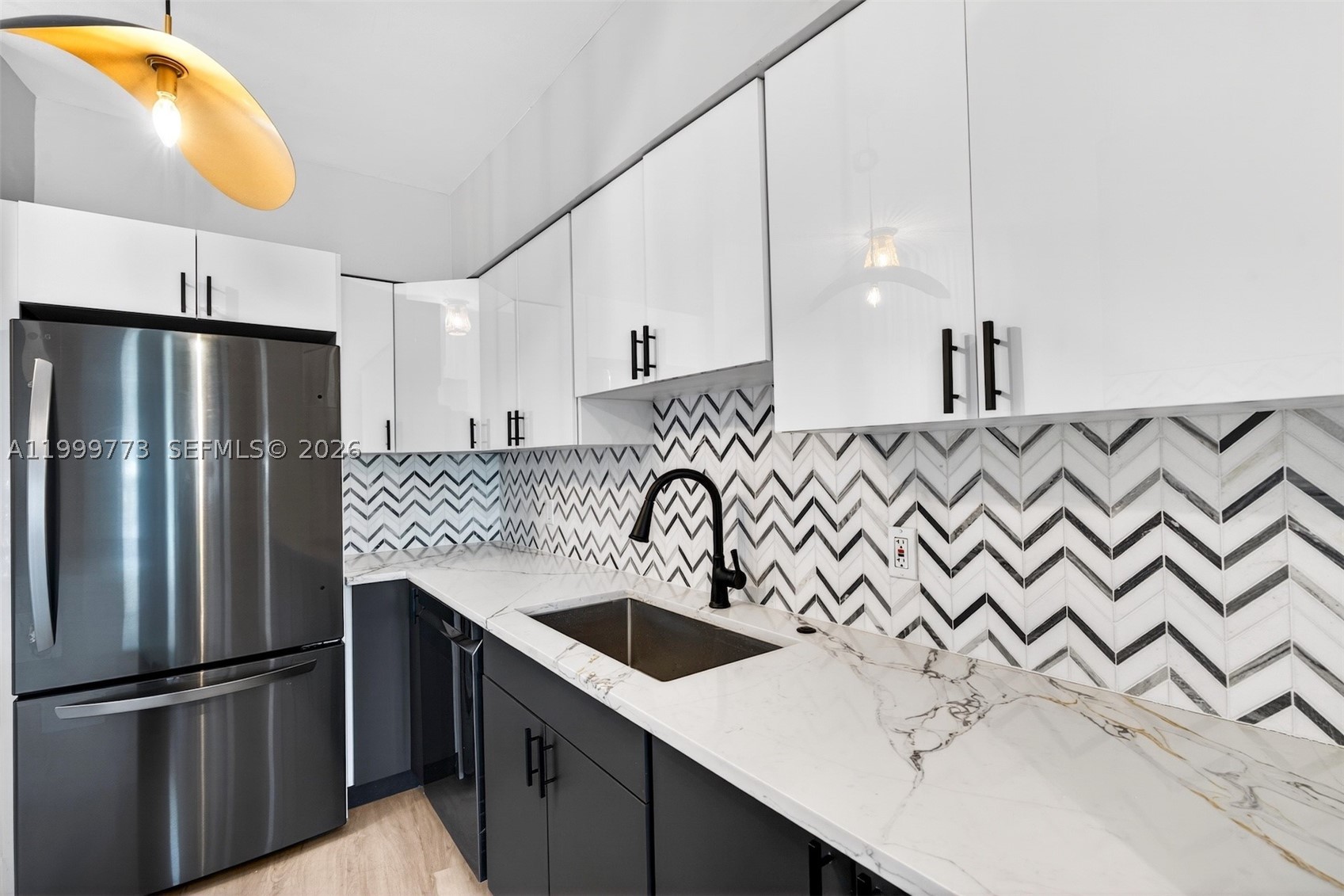 2500 Diana Dr 216 Property Photo 10