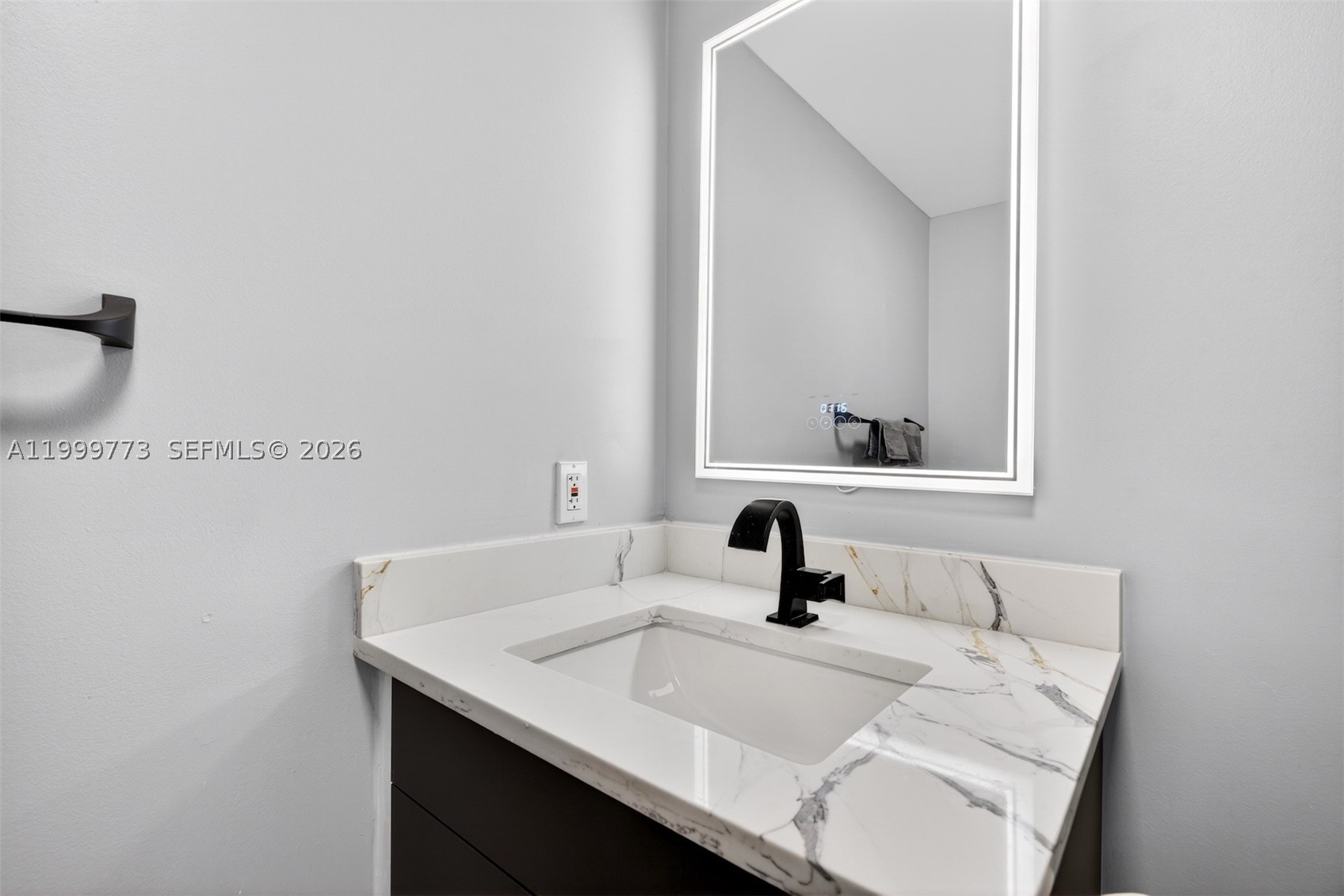2500 Diana Dr 216 Property Photo 21