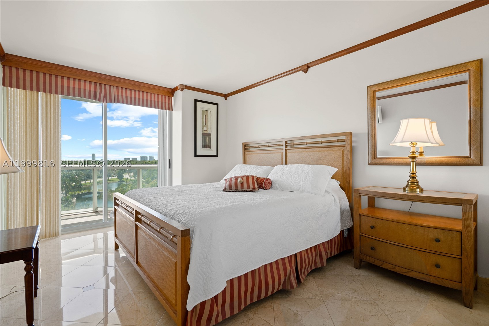 16500 Collins Ave 554 Property Photo 10