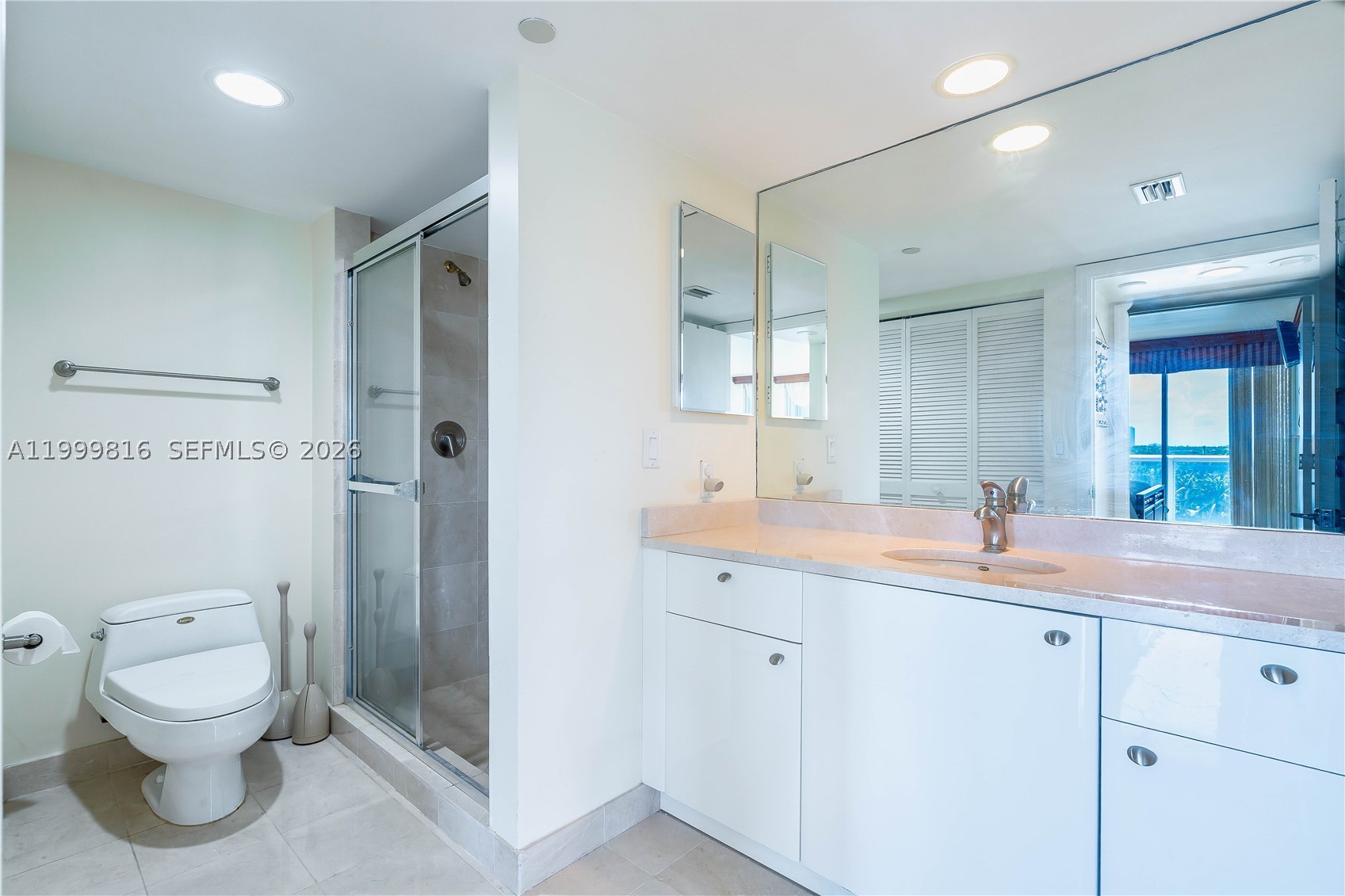 16500 Collins Ave 554 Property Photo 11