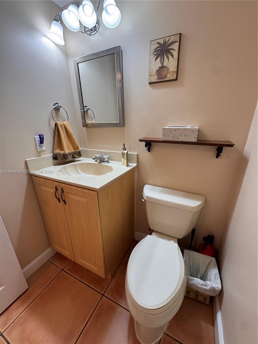 3725 S Ocean Dr 421 Property Photo 7