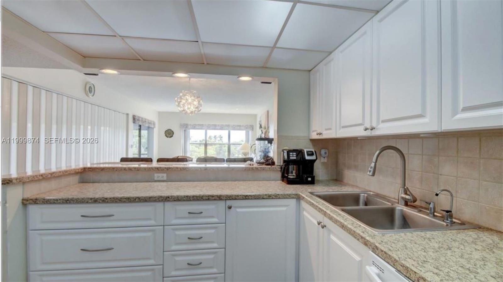 2311 S Cypress Bend Dr 419a Property Photo 19