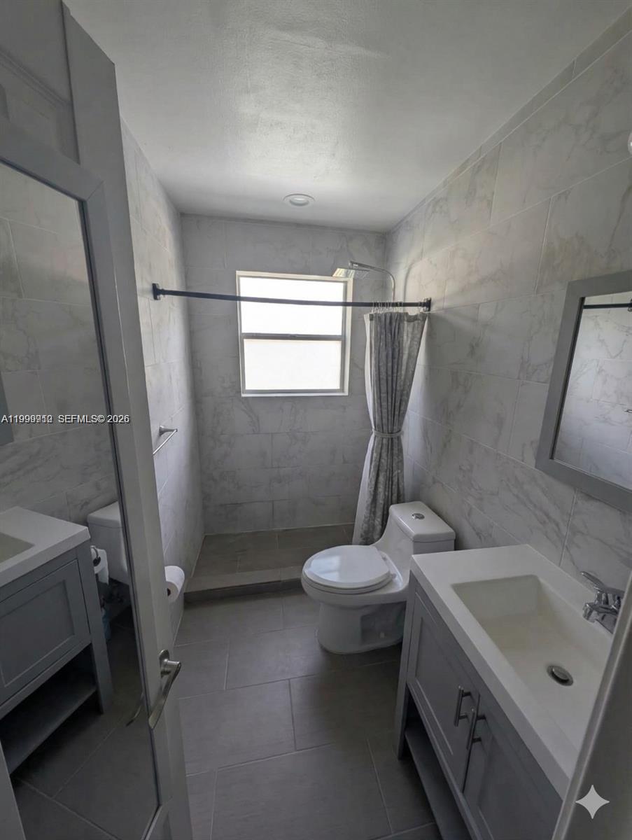 442 Ne 162nd St Property Photo 7