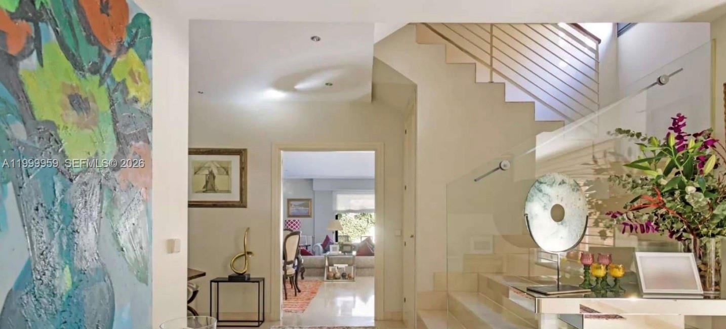 A11999959 Property Photo 3