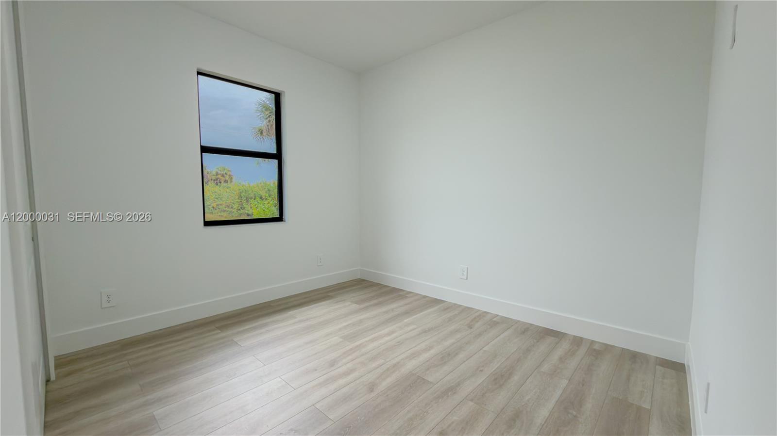 3749 Kilarney St Property Photo 17