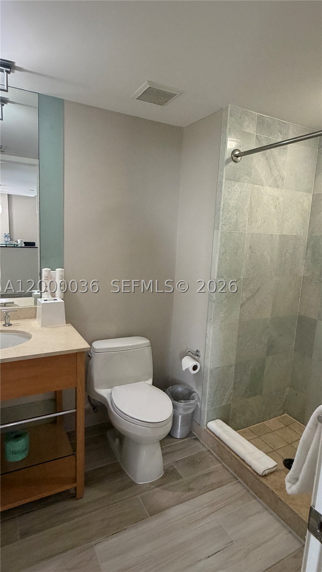 18683 Collins Ave 508 Property Photo 20
