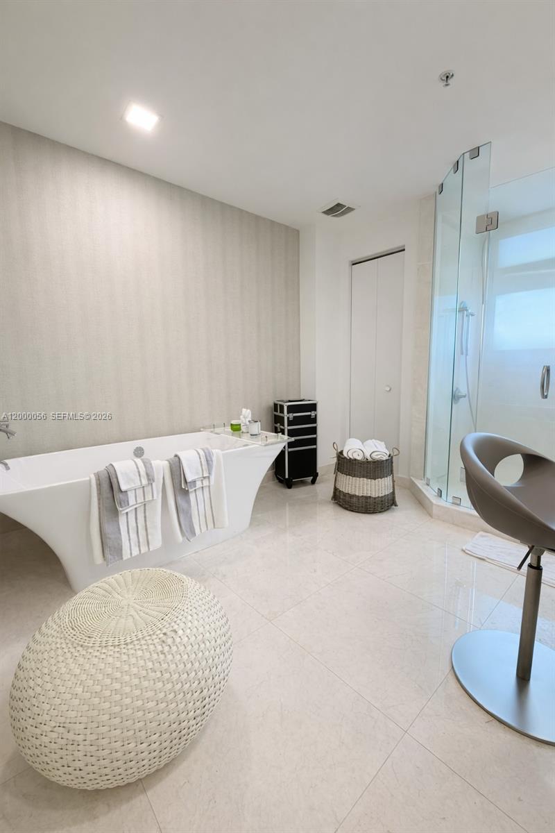 17301 Biscayne Blvd 308 Property Photo 13