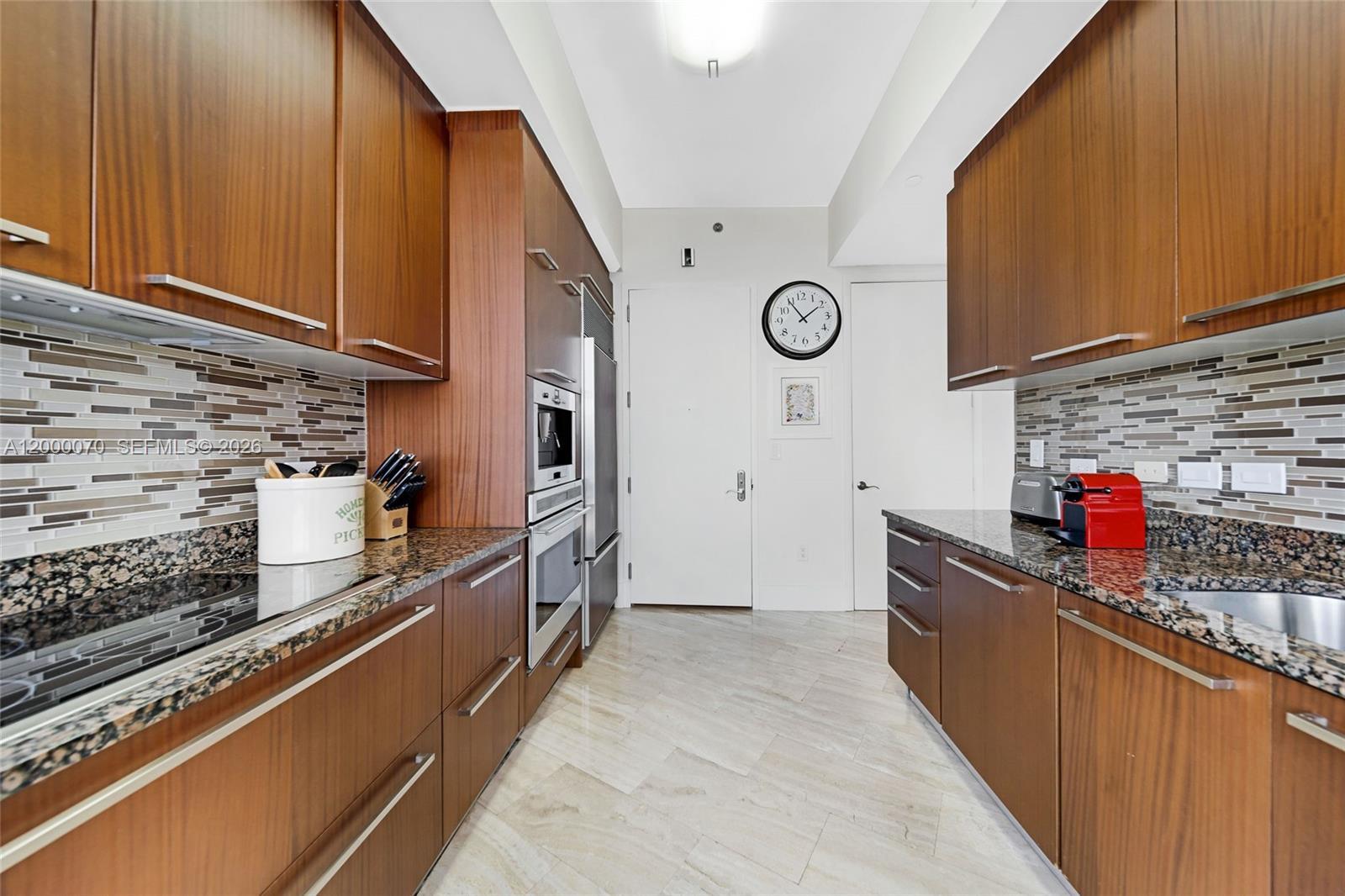 A12000070 Property Photo 5