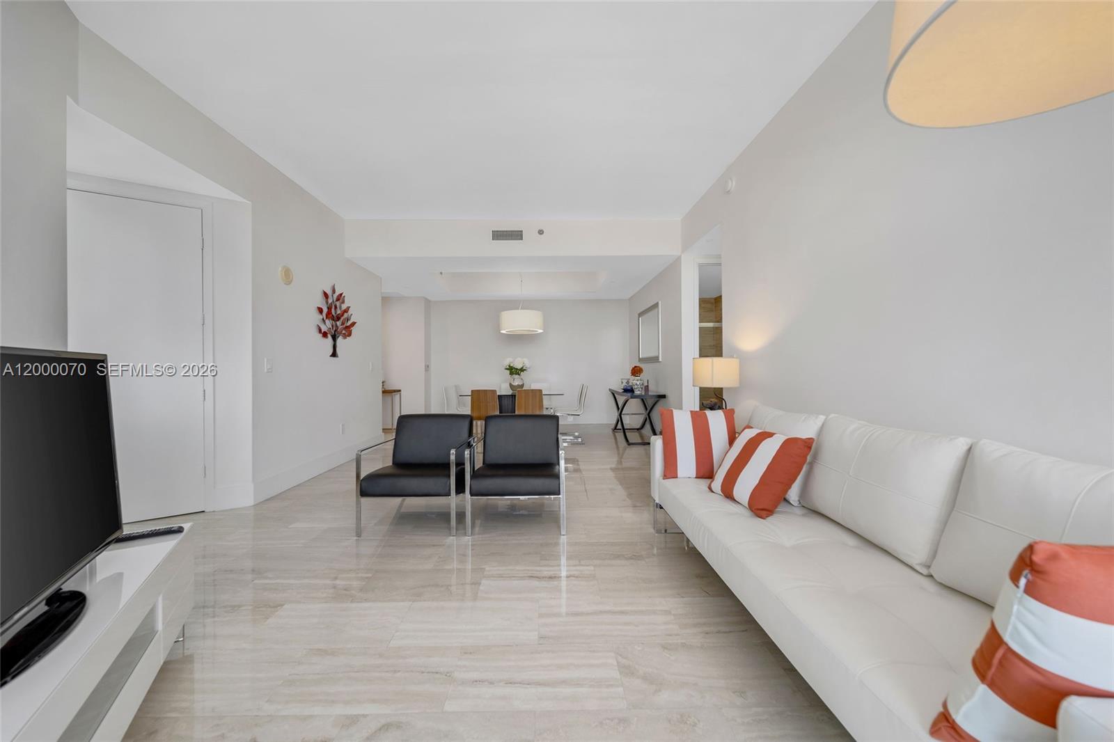 A12000070 Property Photo 10