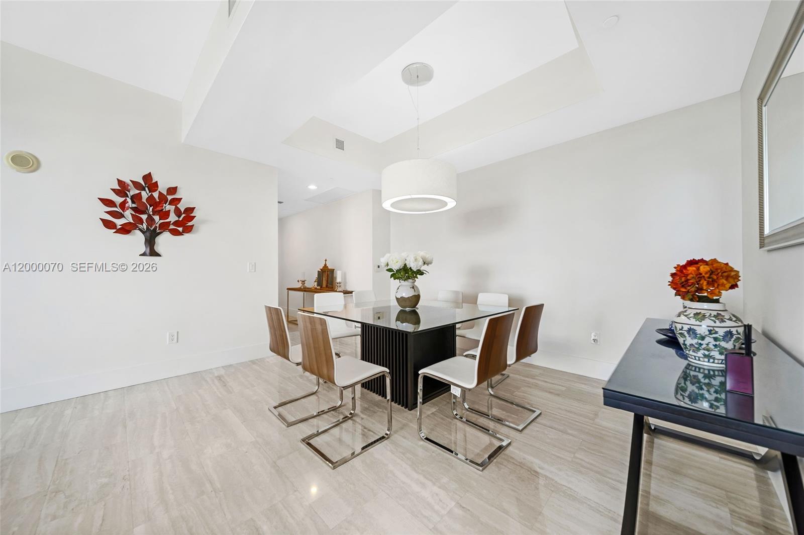 A12000070 Property Photo 11