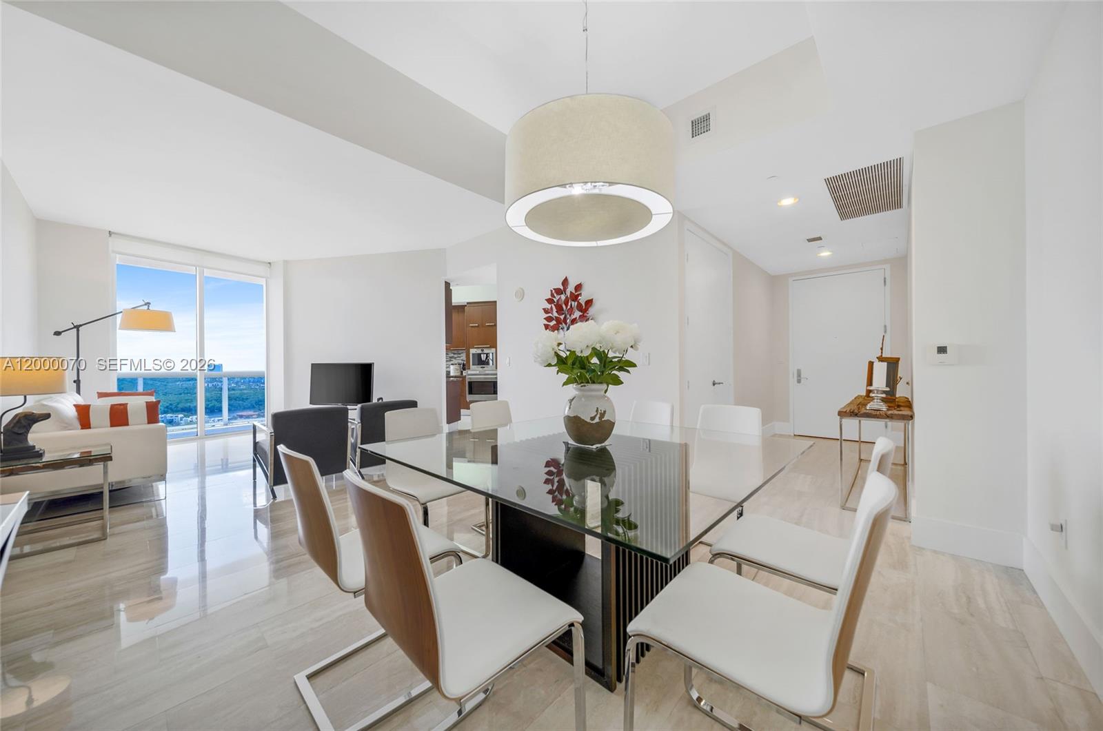 A12000070 Property Photo 12