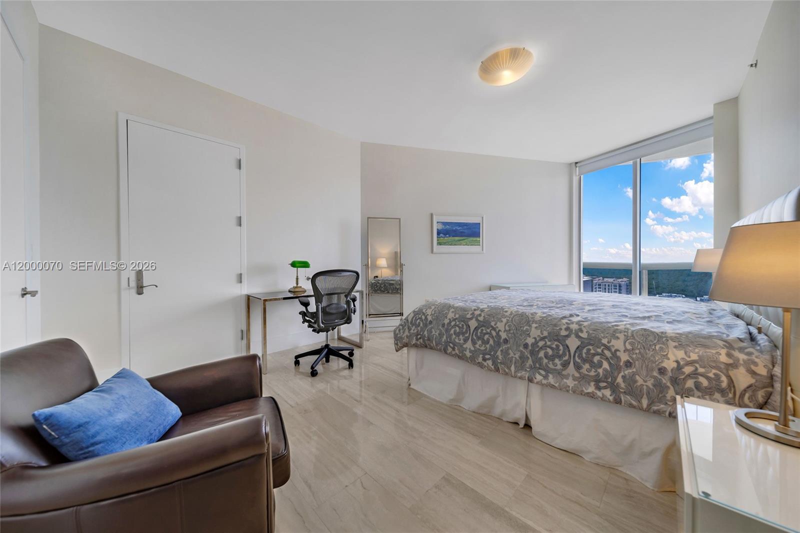 A12000070 Property Photo 18
