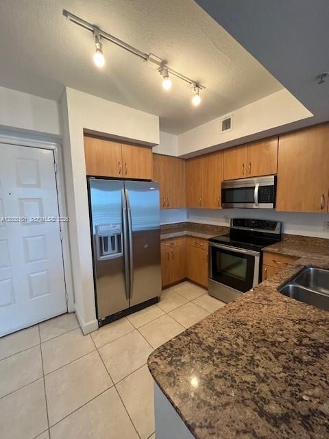 A12000101 Property Photo 5