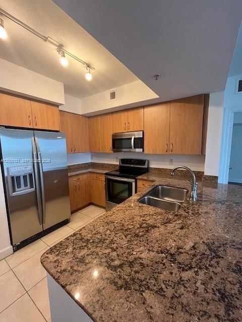A12000101 Property Photo 6