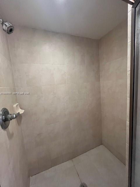 A12000101 Property Photo 35
