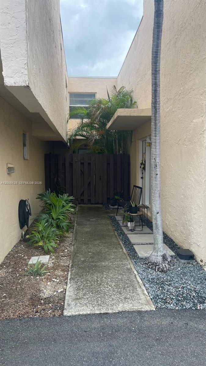 8741 Ne 4th Ave Rd 8741 Property Photo 2