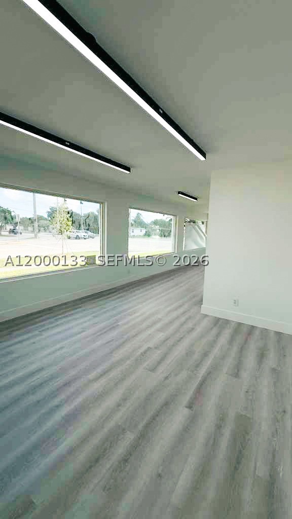 7061 Taft St A Property Photo 10