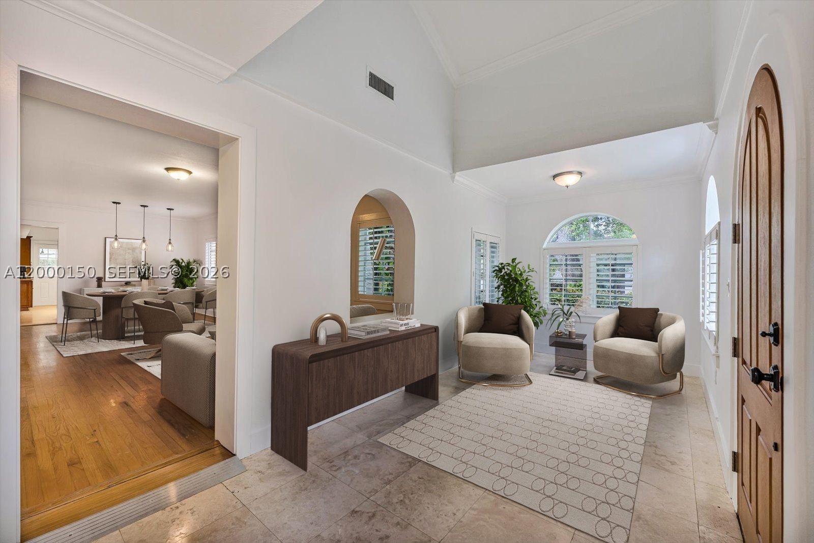 1102 Genoa St Property Photo 3