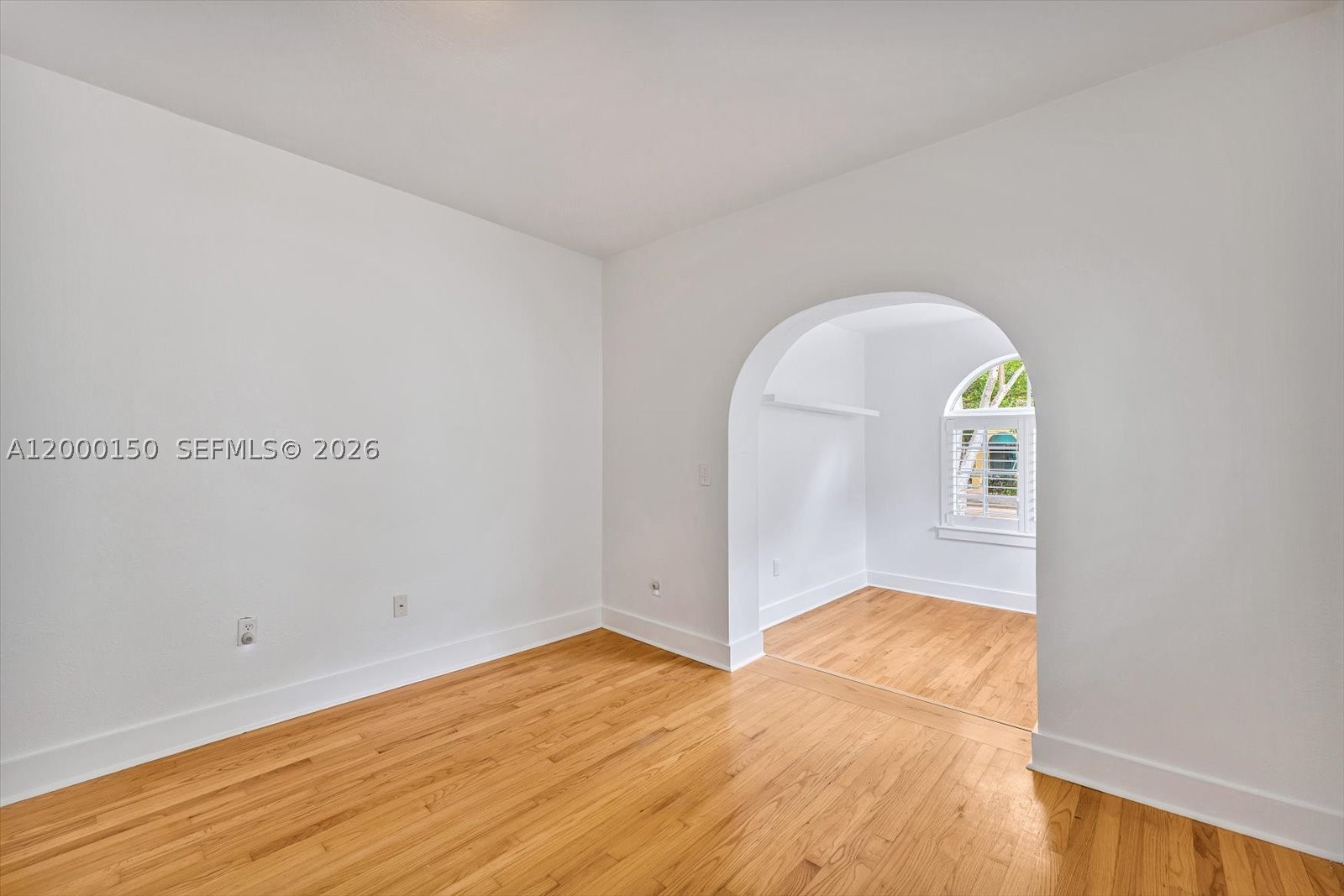 1102 Genoa St Property Photo 9