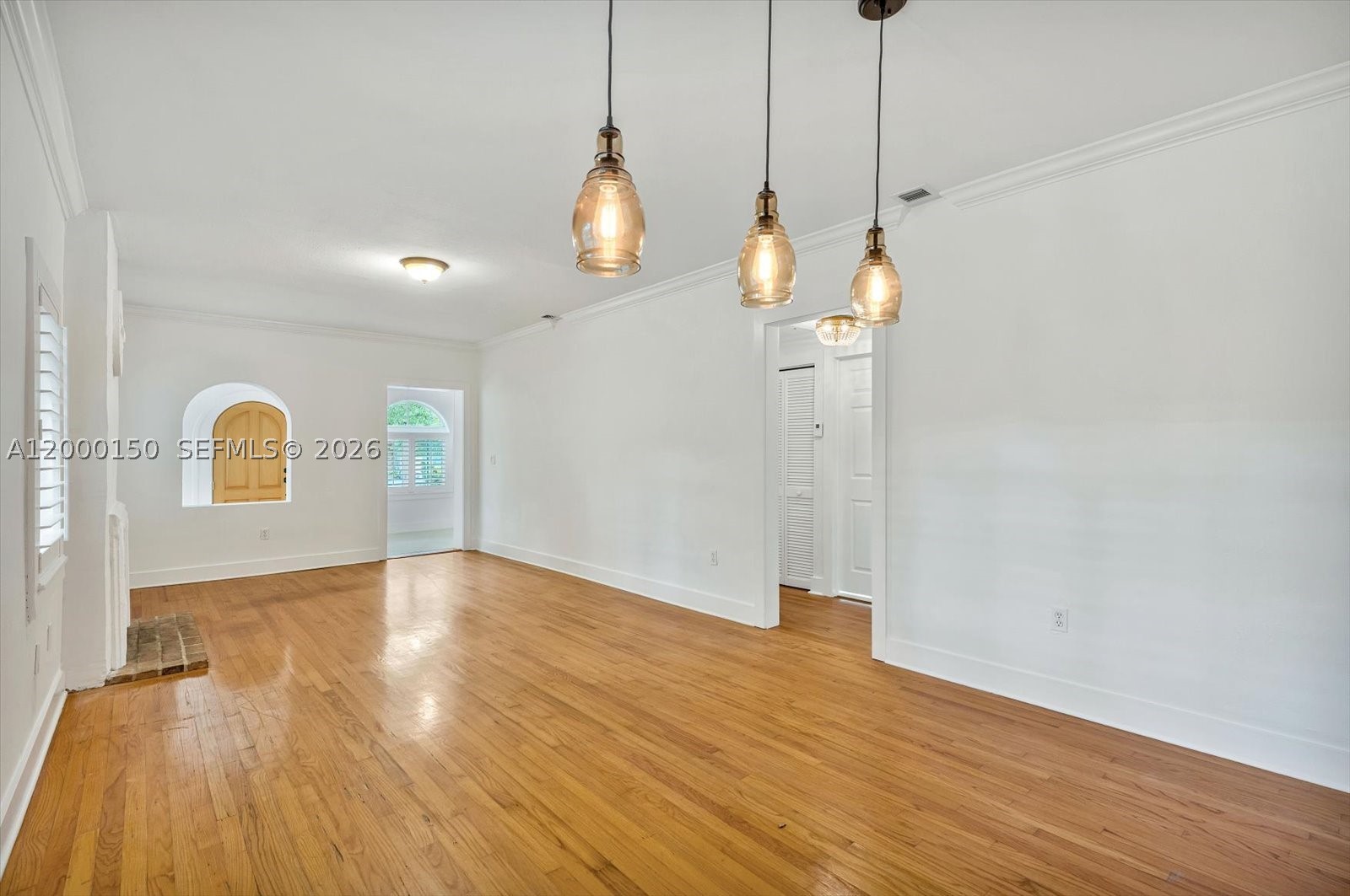 1102 Genoa St Property Photo 14