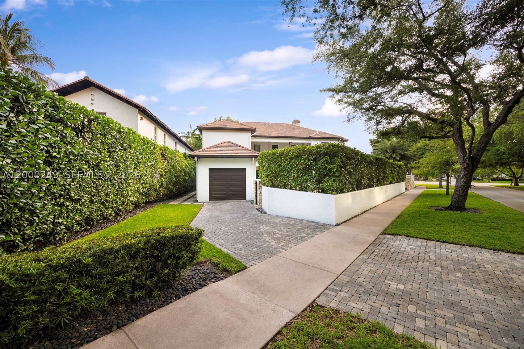 475 Amalfi Ave Property Photo 3