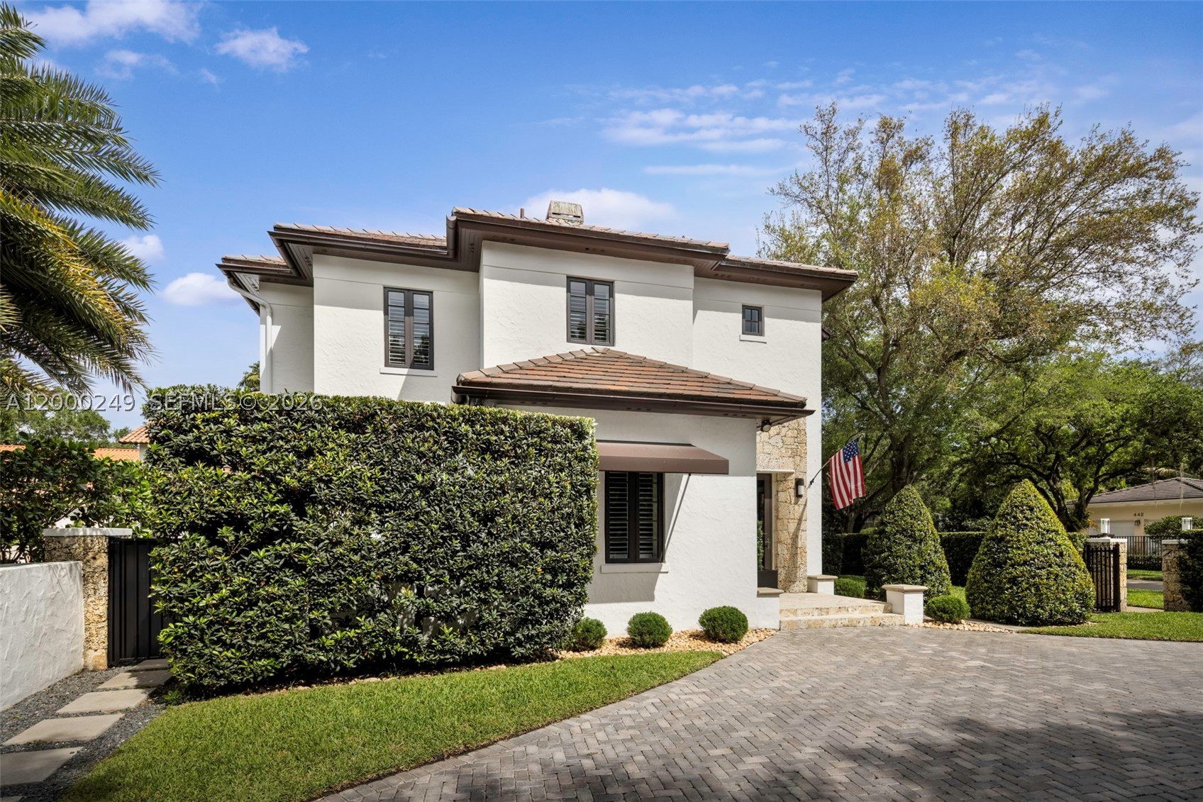 475 Amalfi Ave Property Photo 4