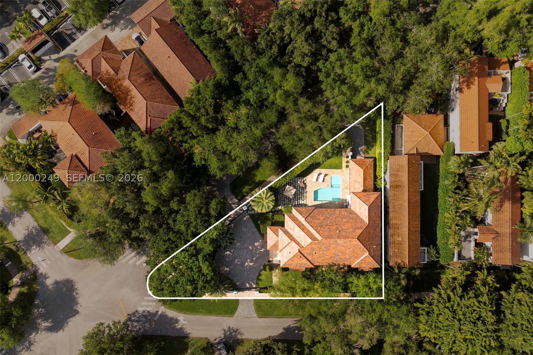 475 Amalfi Ave Property Photo 35