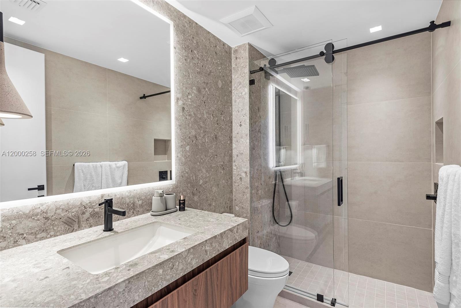 A12000258 Property Photo 15