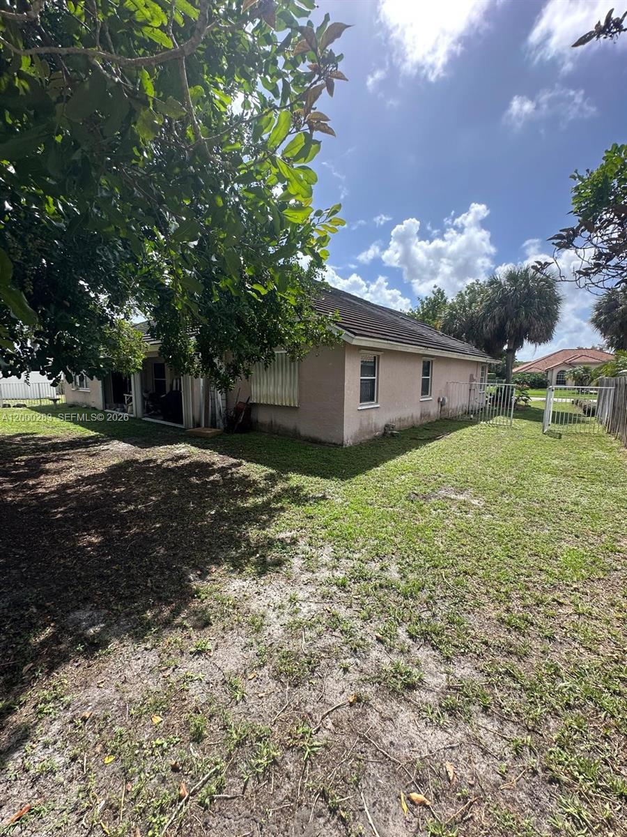 7712 Forestay Dr Property Photo 1