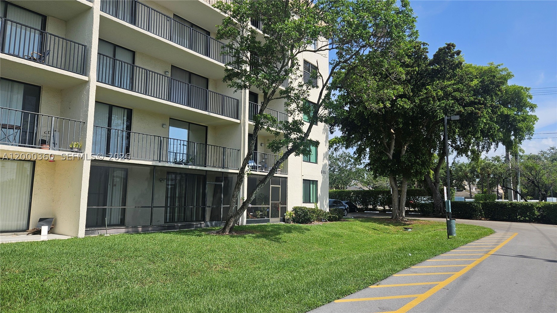 A12000360 Property Photo 1