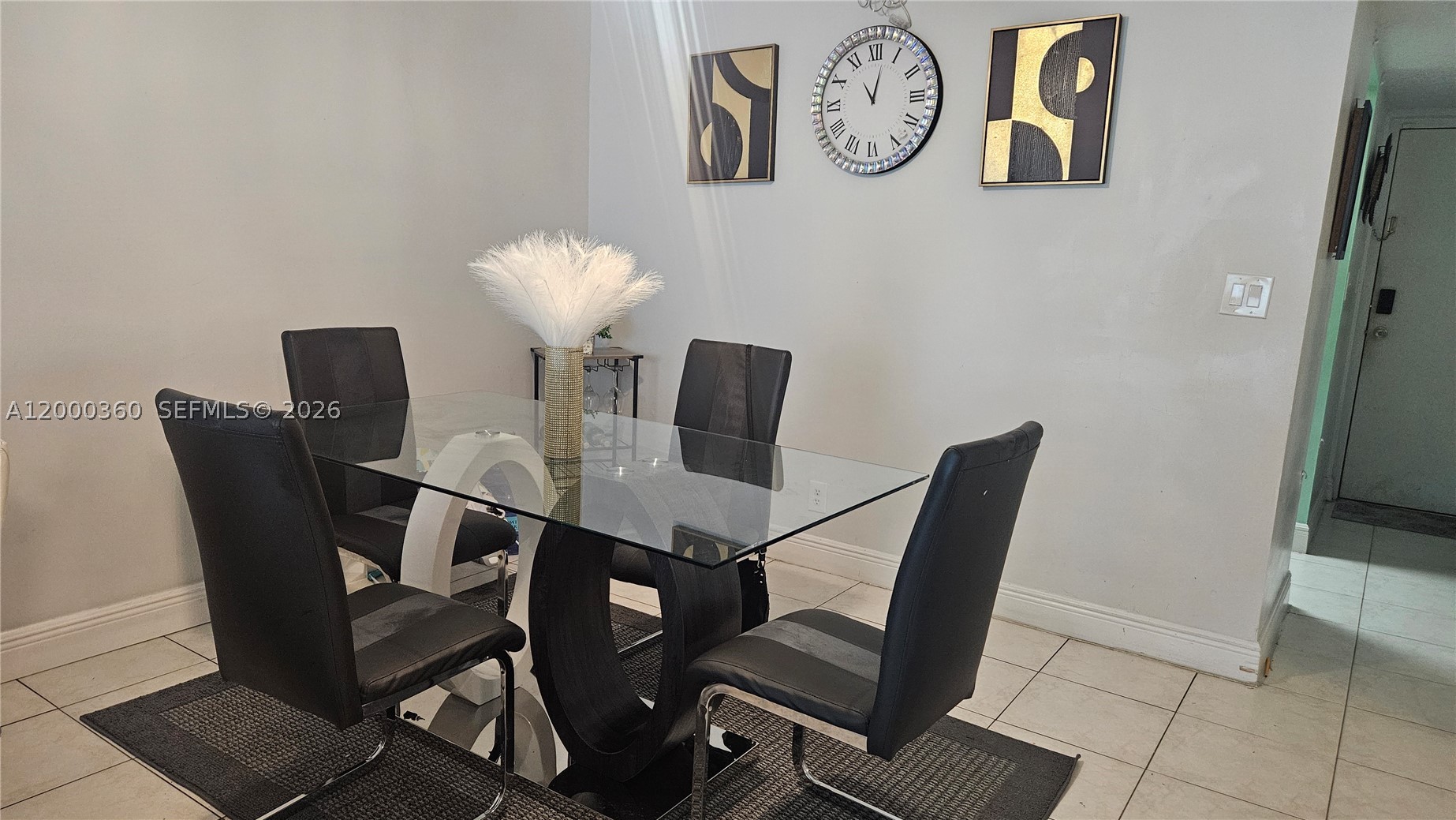 A12000360 Property Photo 3