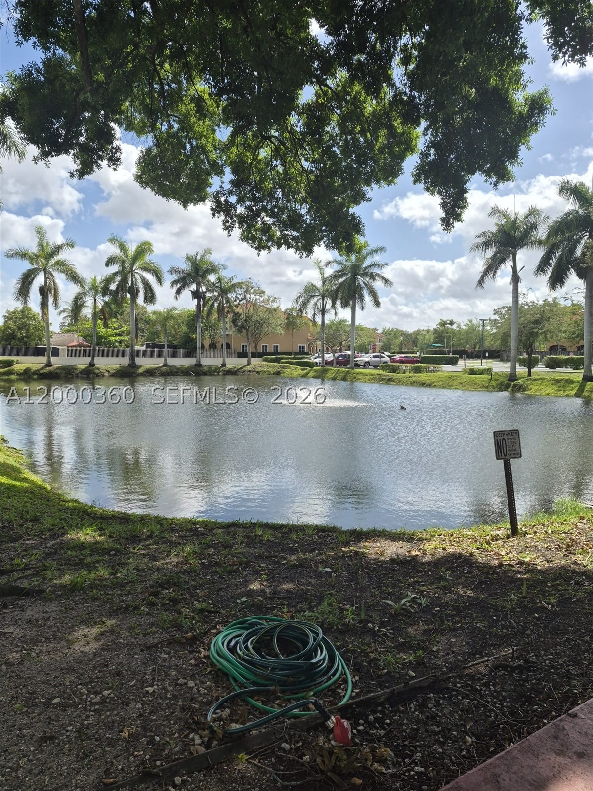A12000360 Property Photo 14