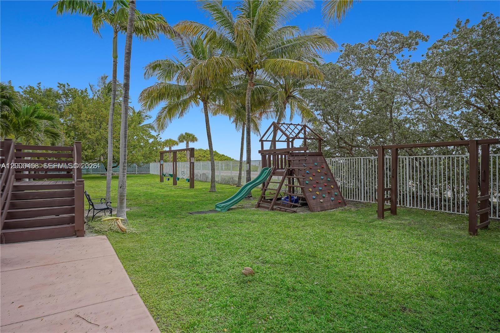 4747 Collins Ave 1108 Property Photo 15