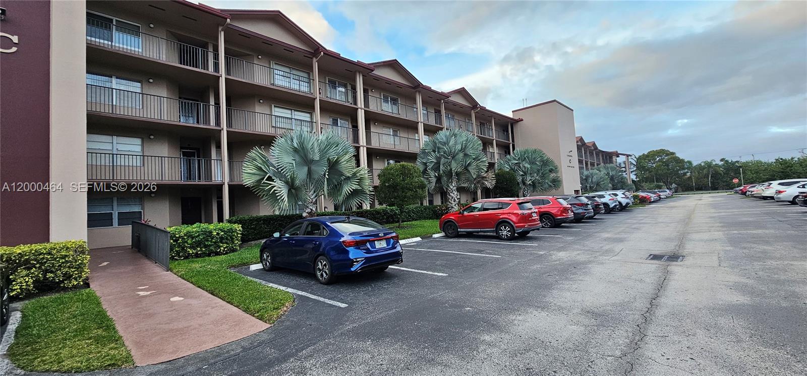 A12000464 Property Photo 1