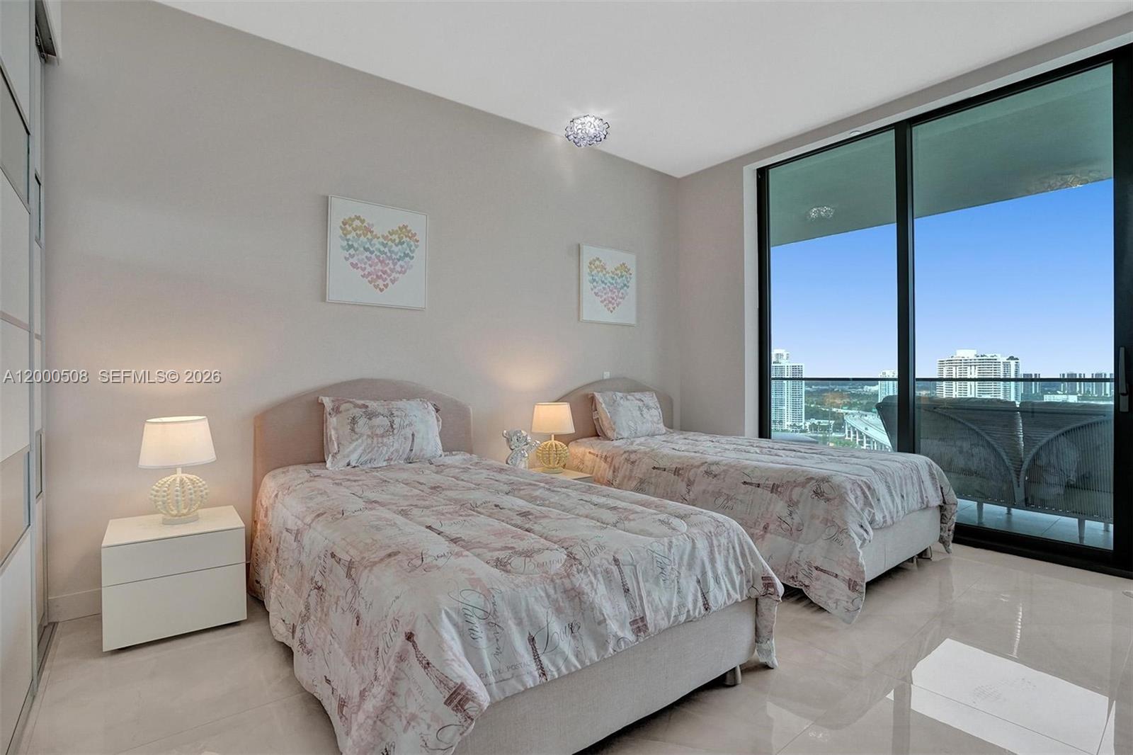 18975 Collins Ave 2001 Property Photo 33