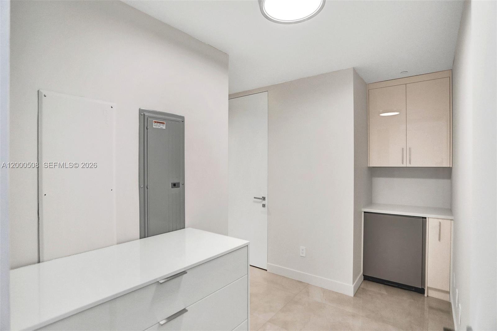 18975 Collins Ave 2001 Property Photo 64