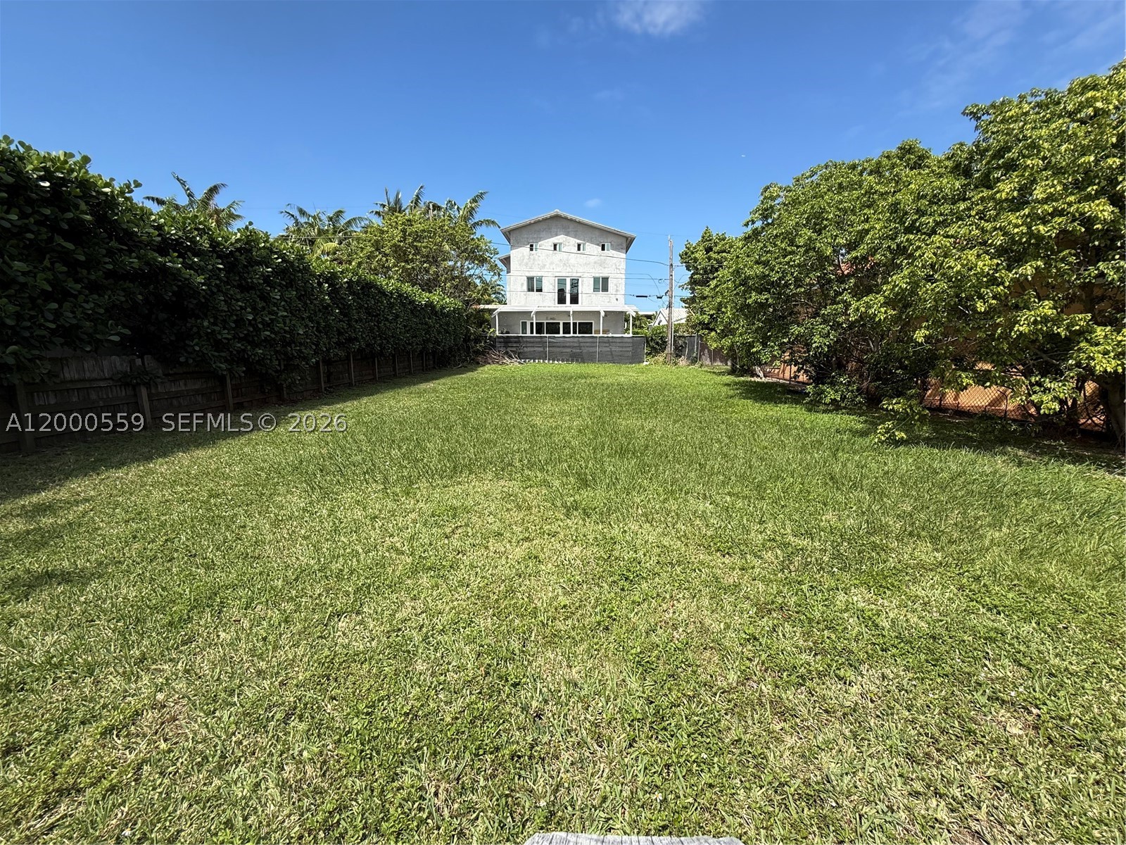 9308 Harding Ave Property Photo 3