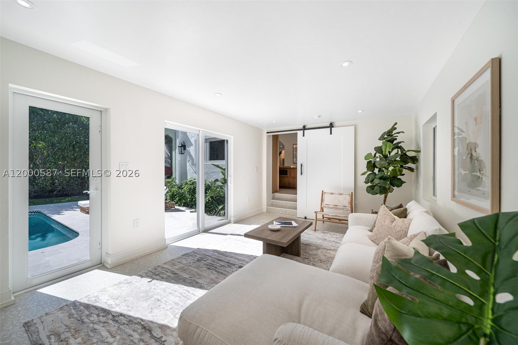 909 Roderigo Ave Property Photo 25