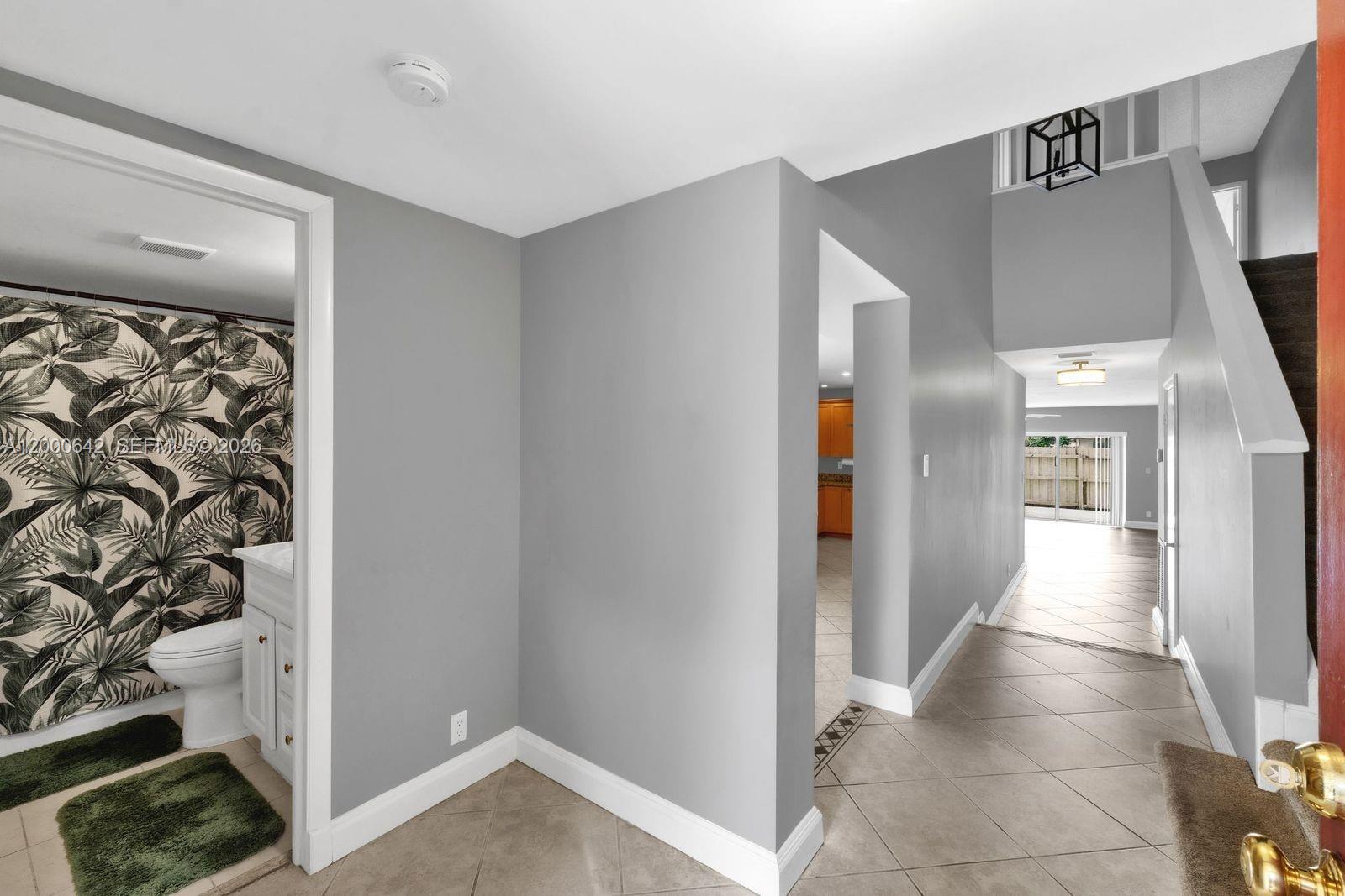 6900 Nw 5th St 201 Property Photo 3