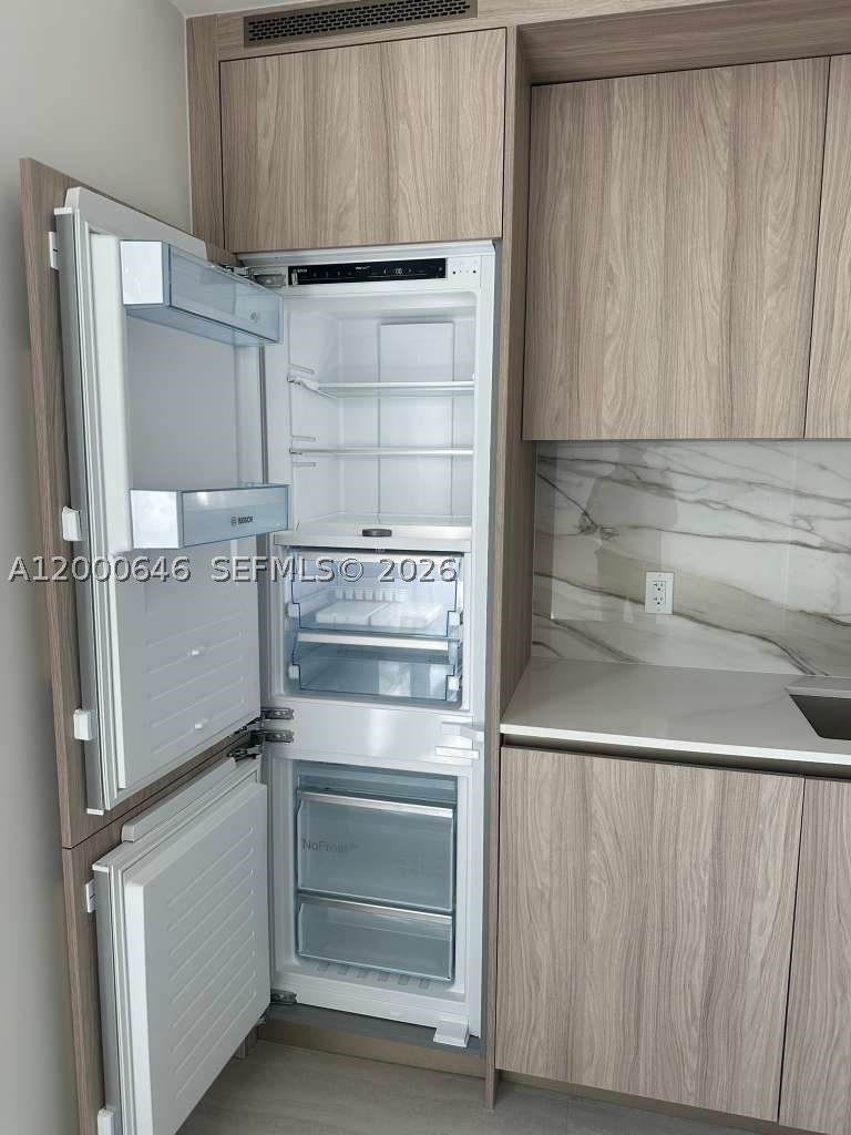 77 Se 5th Street 2013 Property Photo 13