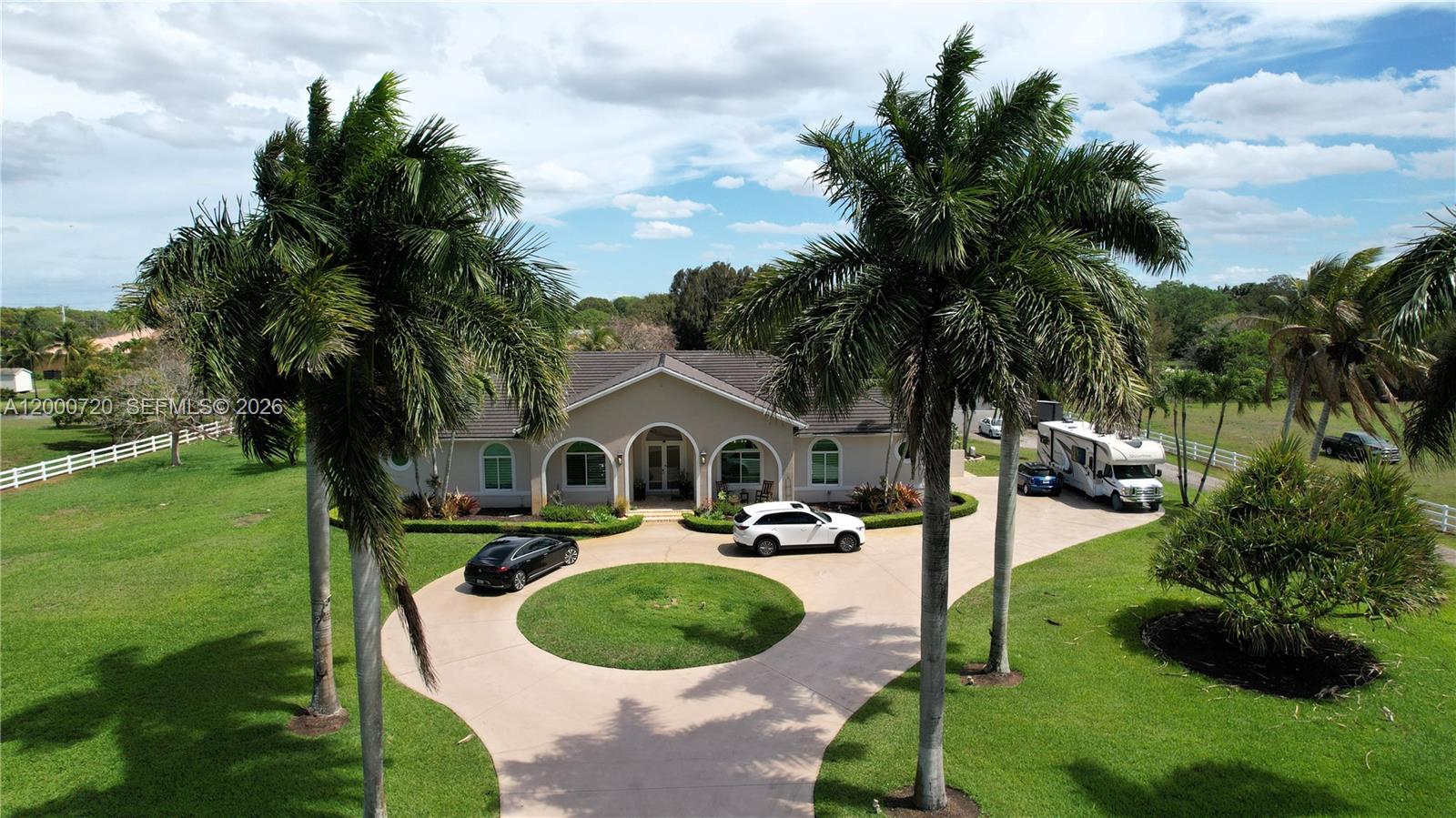 4810 SW 198th Ter