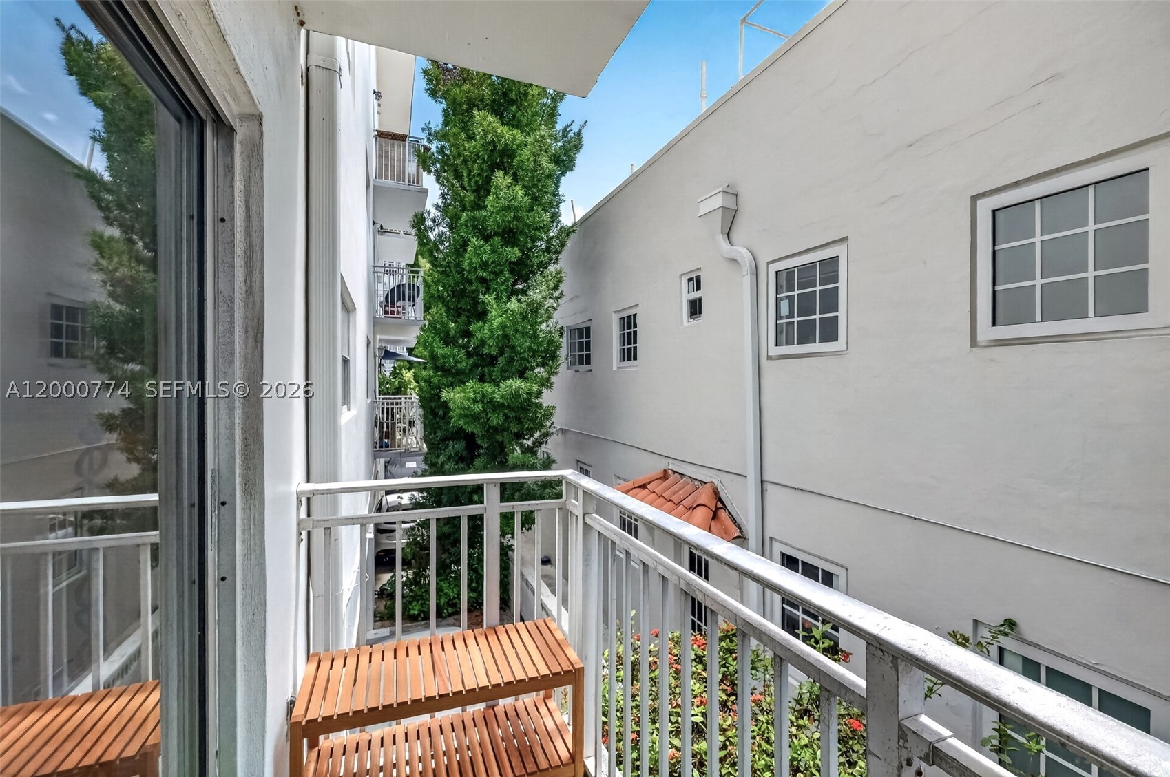 1519 Drexel Ave 201 + Den Property Photo 20