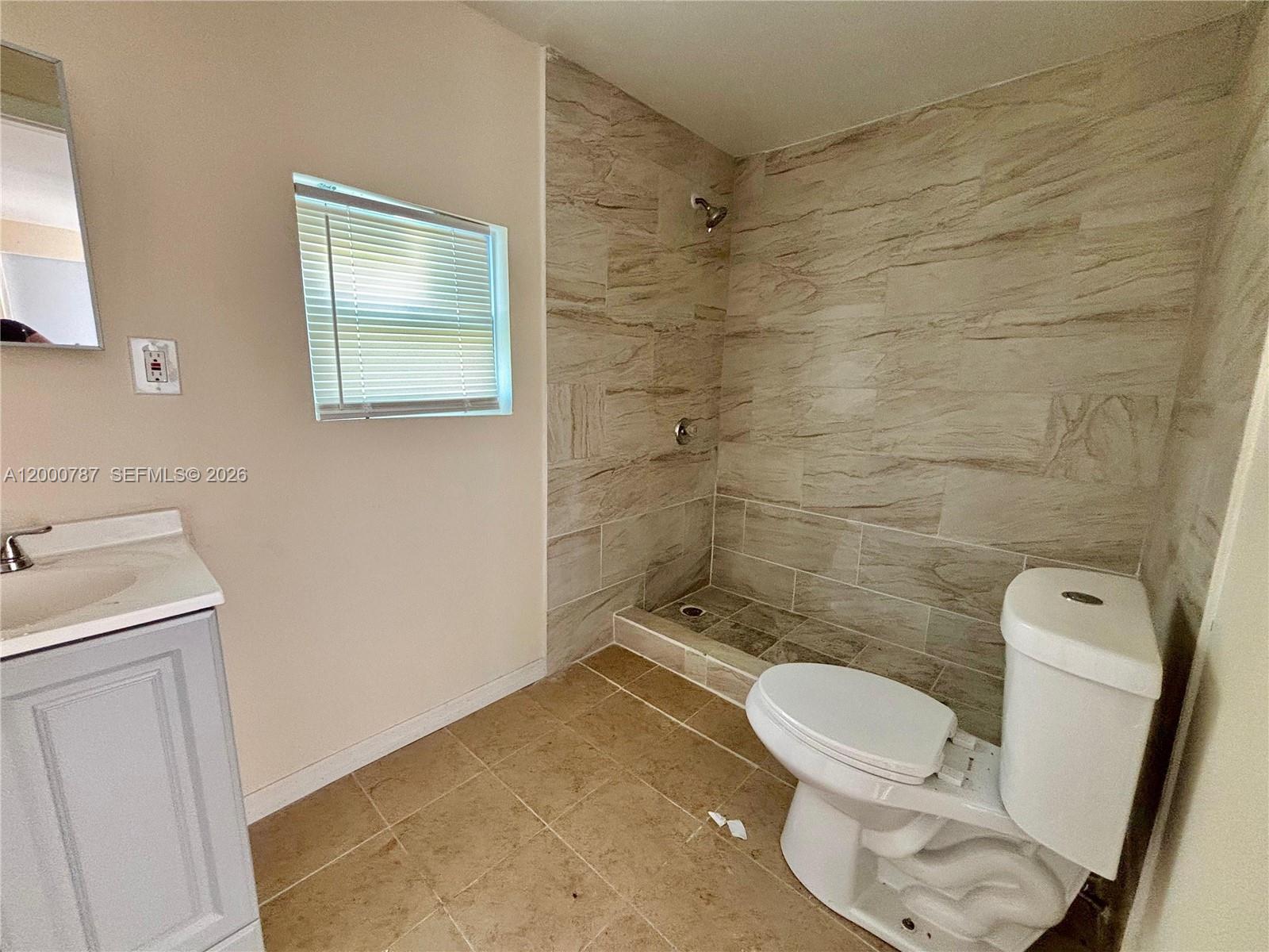 514 27th N St B Property Photo 5