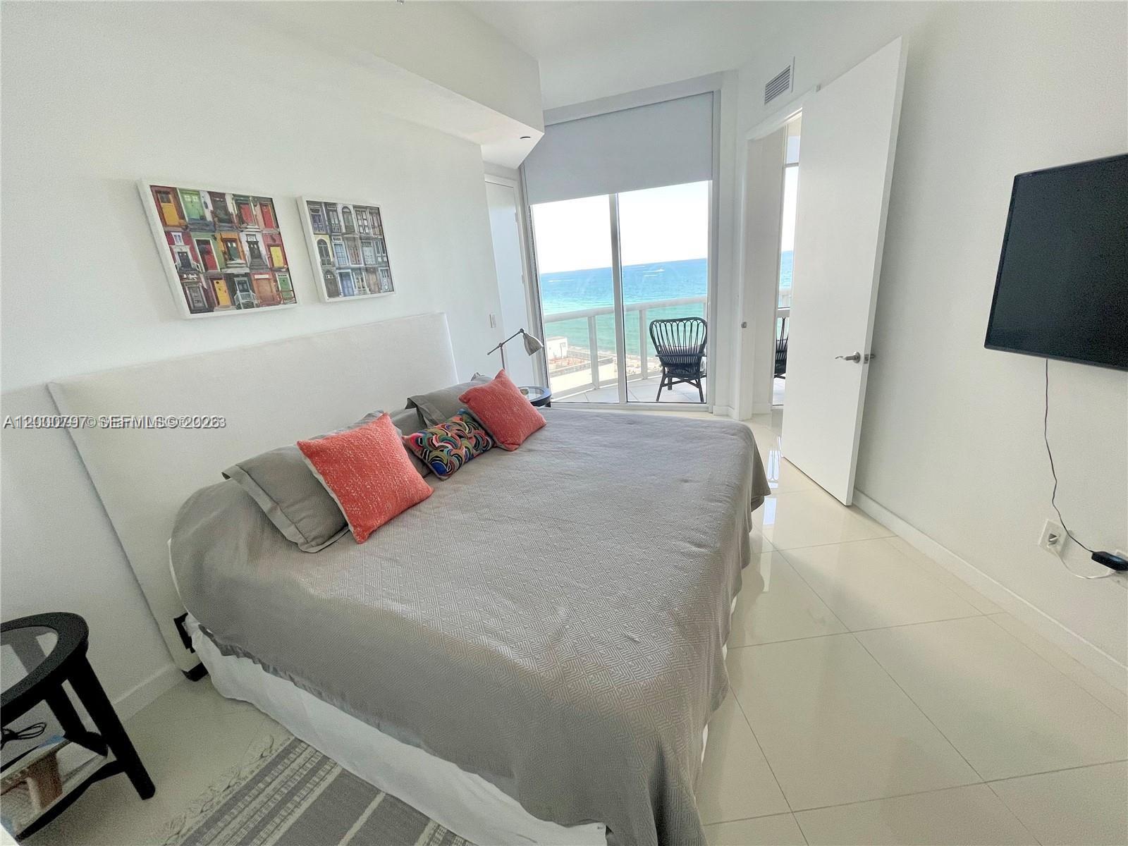 15811 Collins Ave 803 Property Photo 17