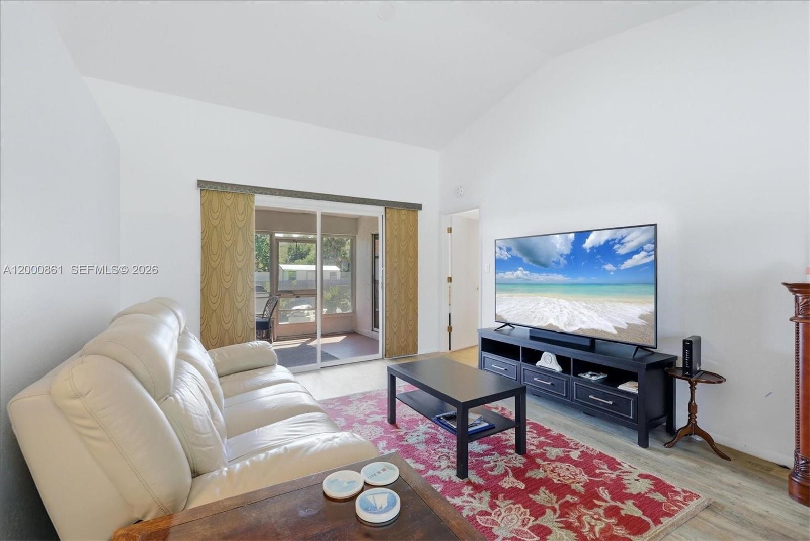 A12000861 Property Photo 12