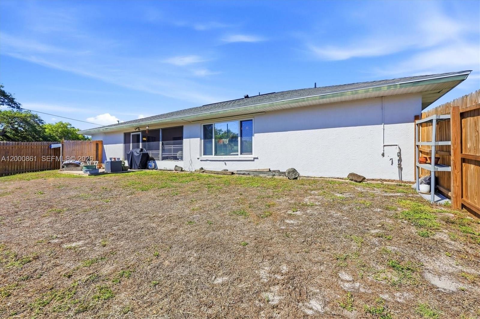 A12000861 Property Photo 32
