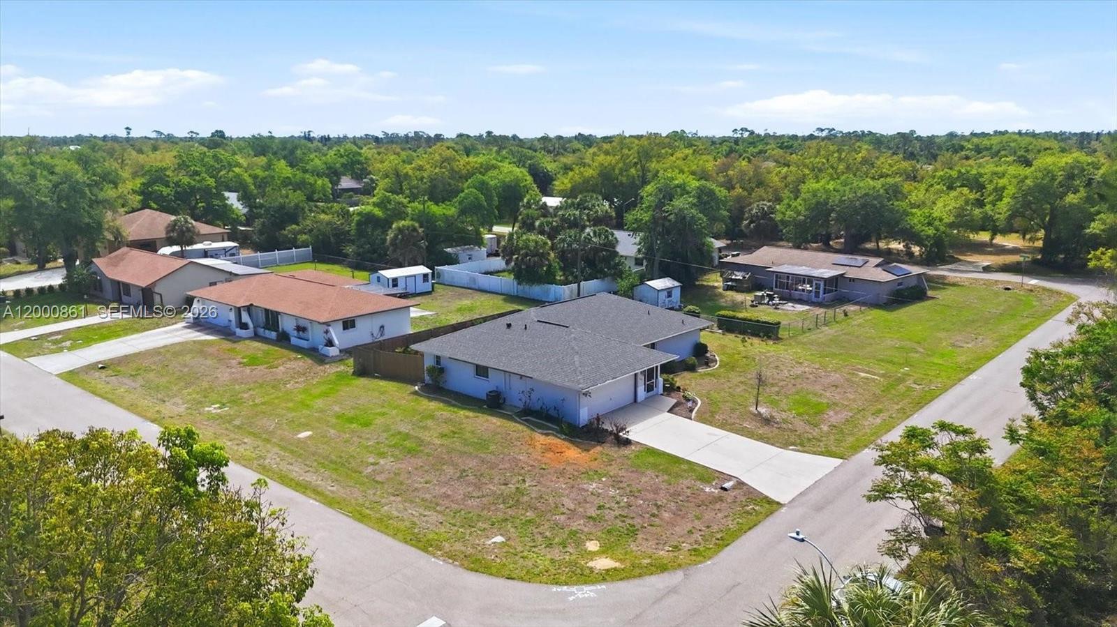 A12000861 Property Photo 38
