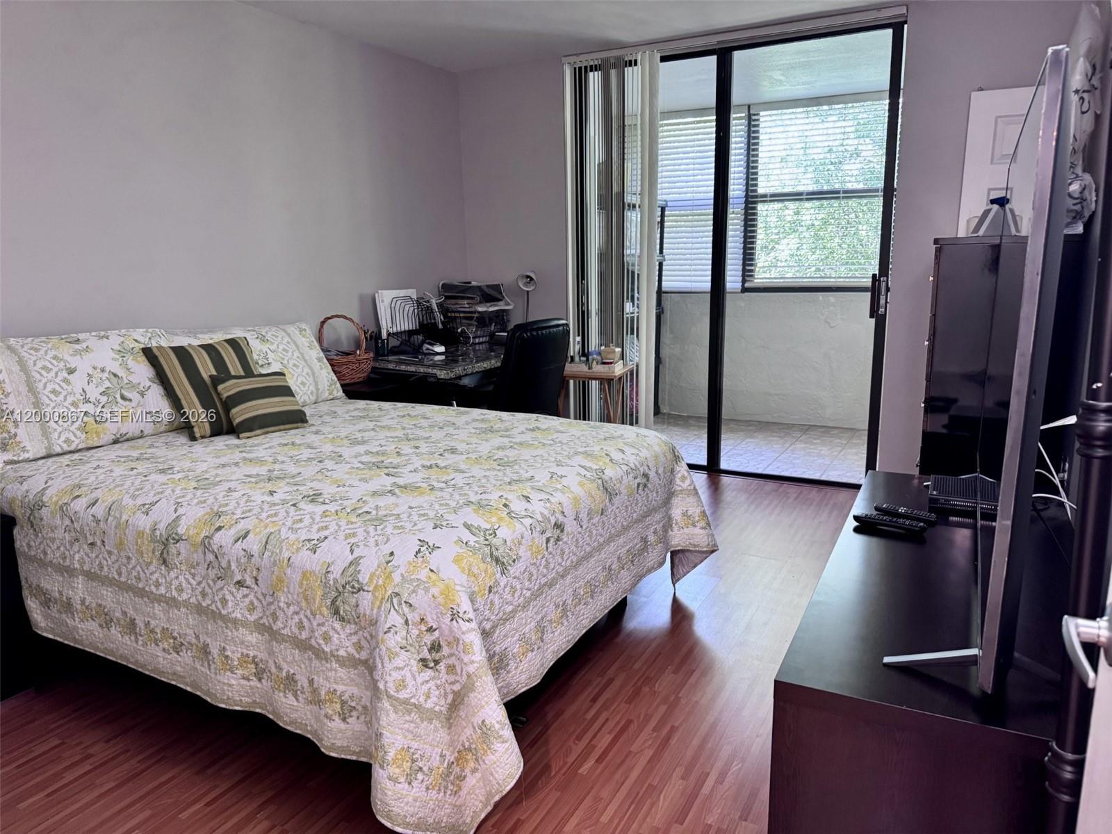 10850 N Kendall Dr 414 Property Photo 16