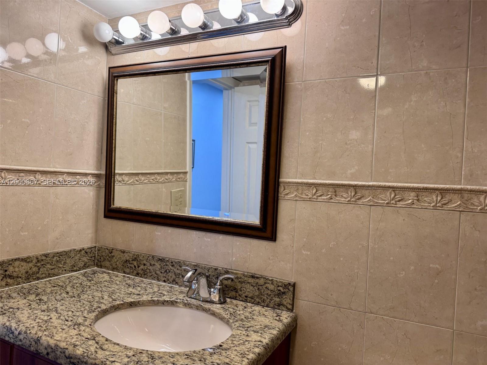 10850 N Kendall Dr 414 Property Photo 18